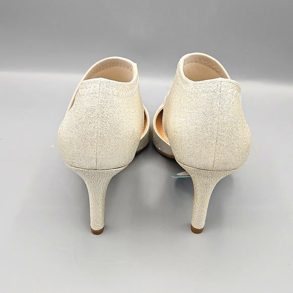 Andrew Geller Memory Foam Champagne/Silver Heels Size 7 NIB - Picture 2 of 8